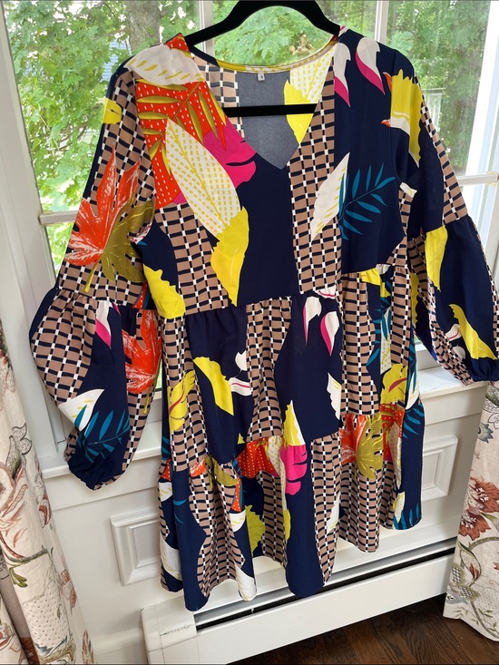 Dresses & Skirts - Navy Floral & Geometric Tiered V-Neck Tunic with Puff Sleeves